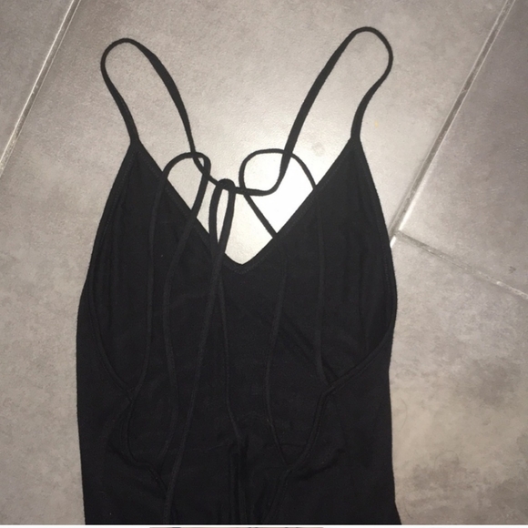 Lulu's open back midi dress - Picture 4 of 5